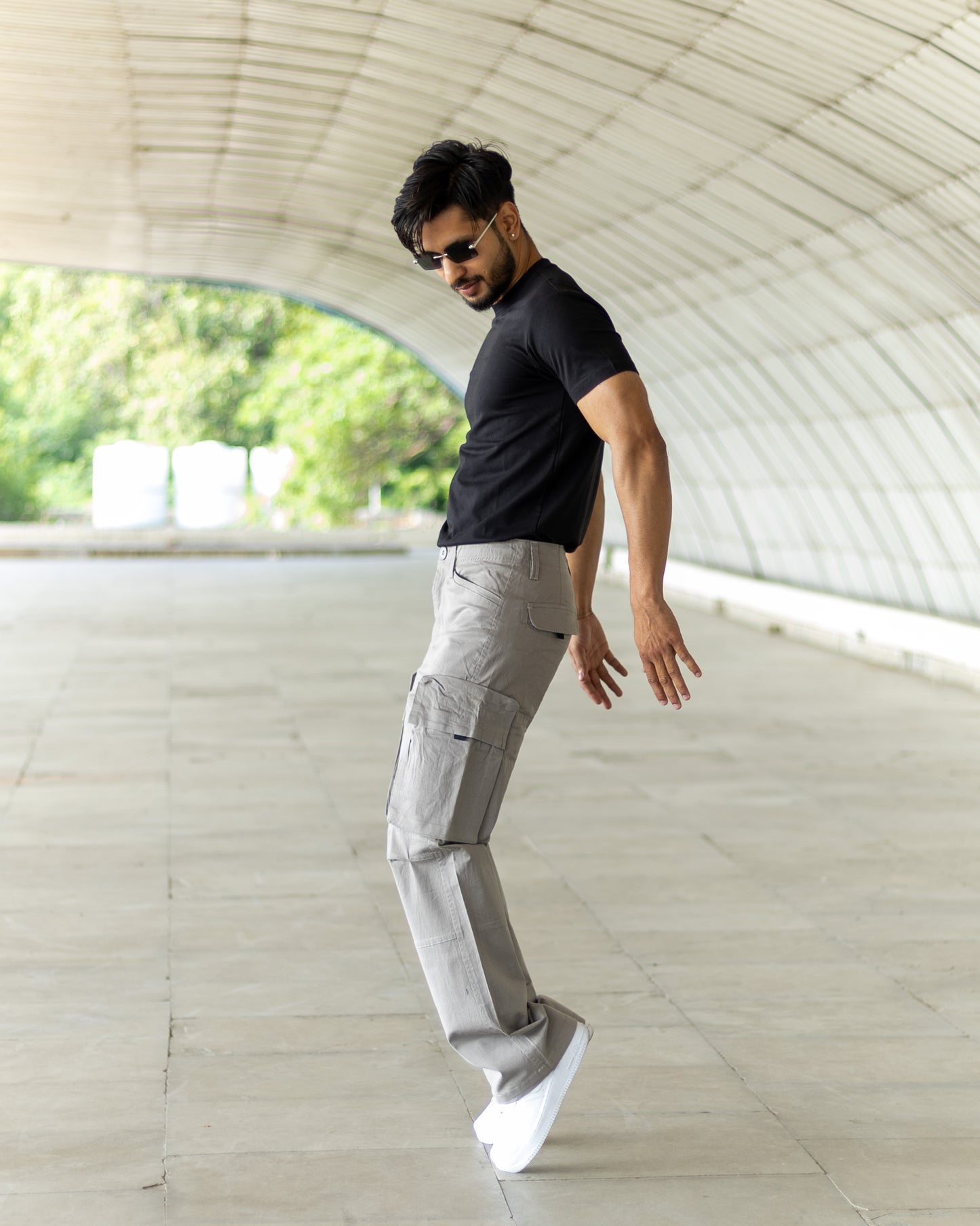 Men’s Loose Fit Cargo Pants – Light Grey